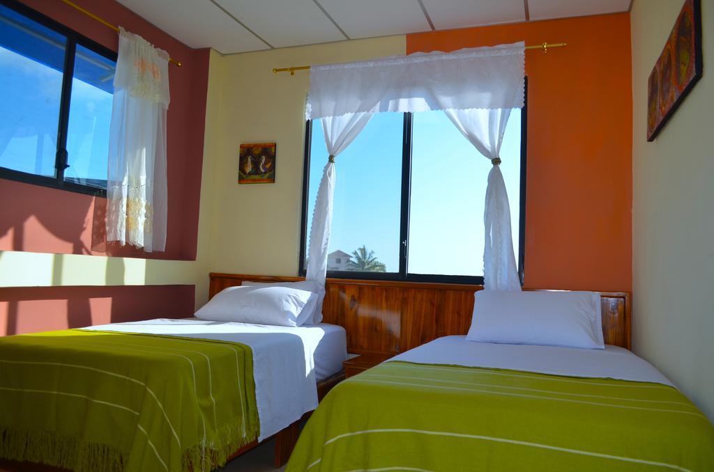 Dolphin House Hotel Puerto Baquerizo Moreno Eksteriør billede