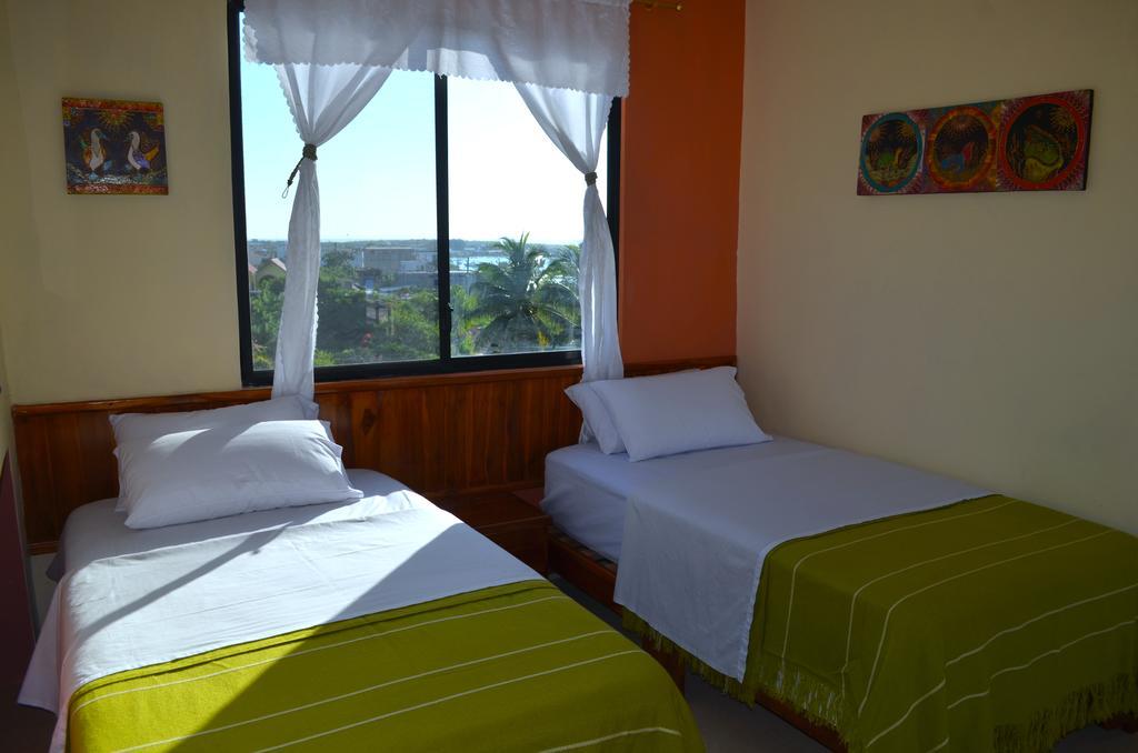 Dolphin House Hotel Puerto Baquerizo Moreno Eksteriør billede