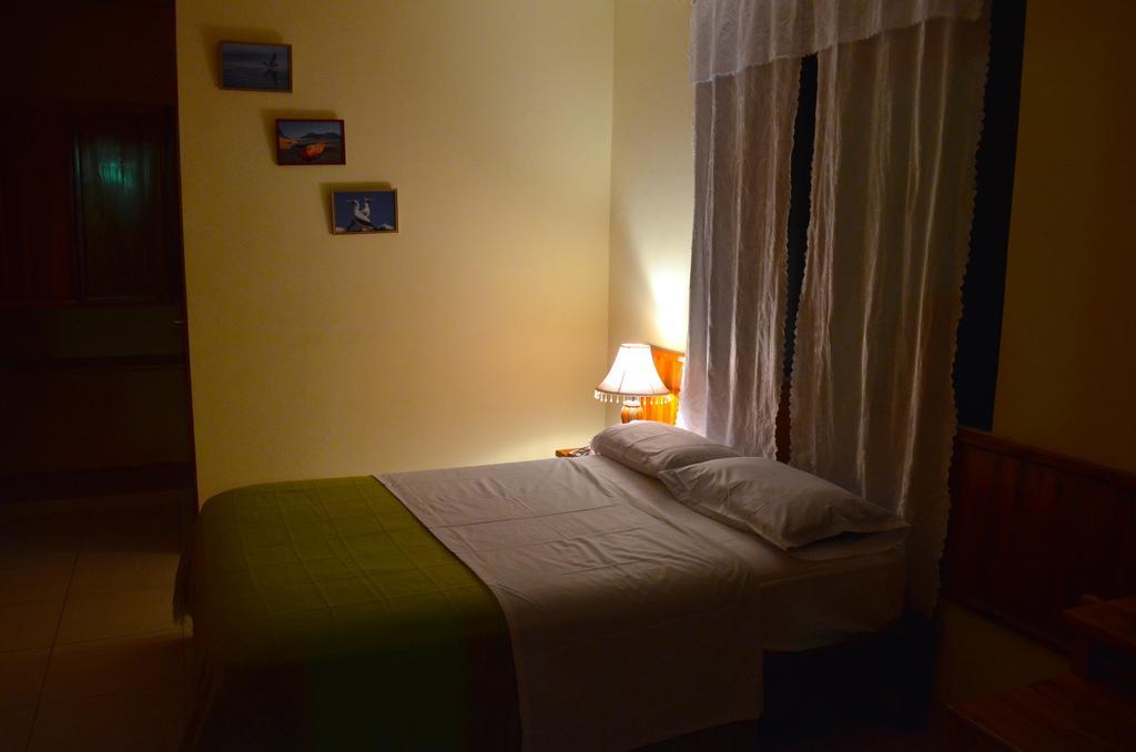 Dolphin House Hotel Puerto Baquerizo Moreno Eksteriør billede